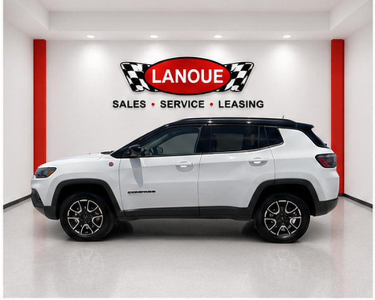 2024 Jeep Compass Trailhawk Photo