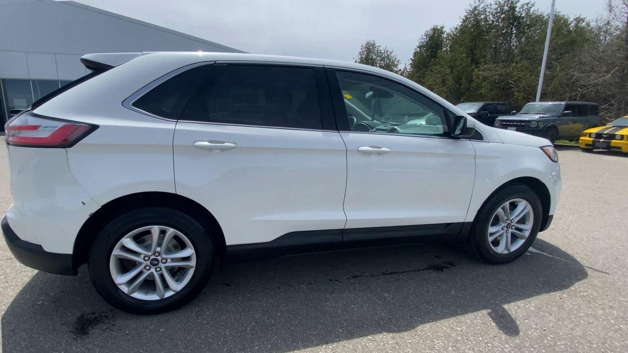 2020 Ford Edge SEL Photo