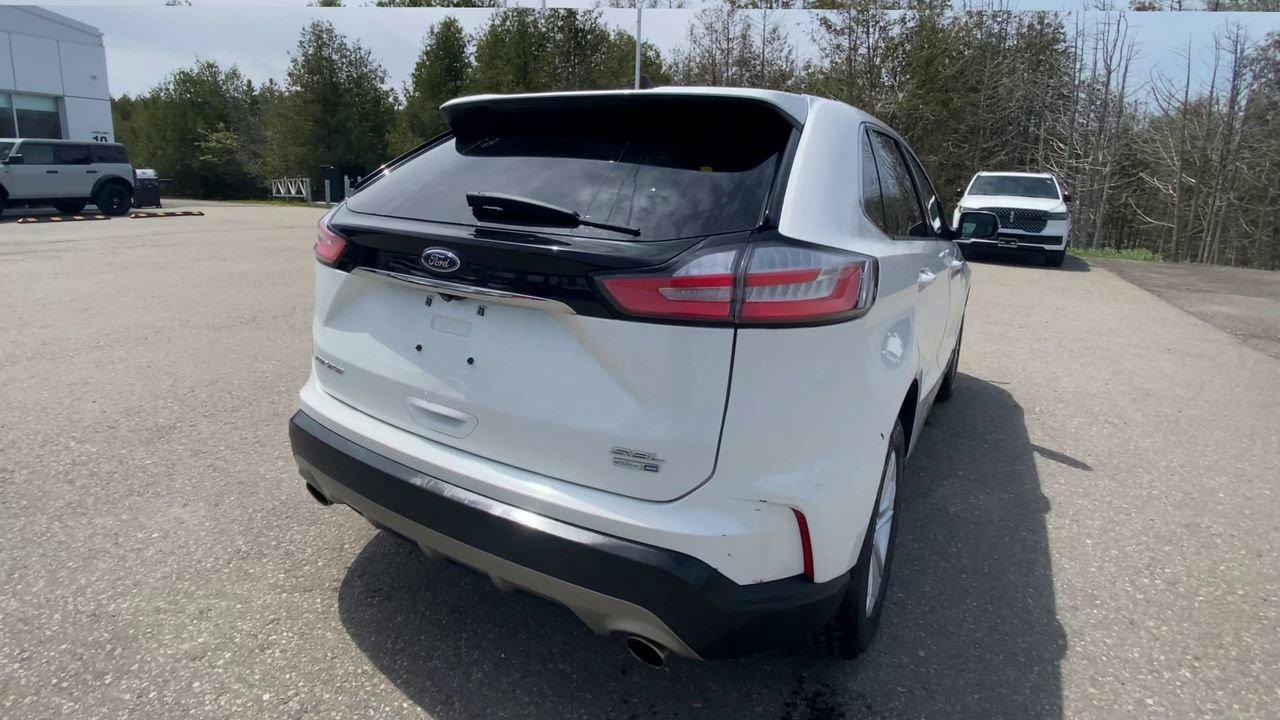 2020 Ford Edge SEL Photo