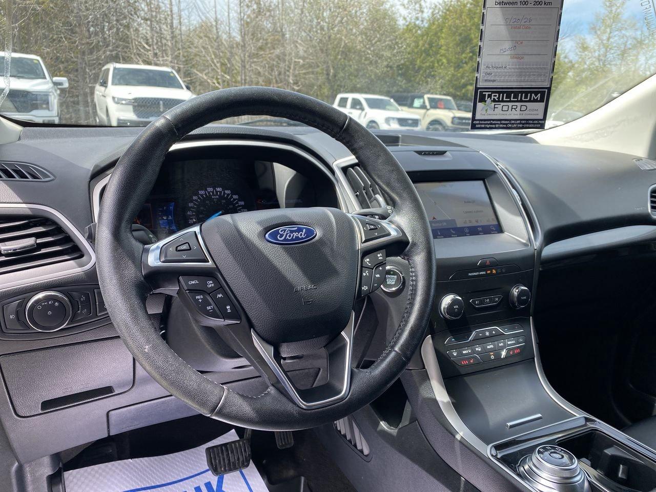2020 Ford Edge SEL Photo