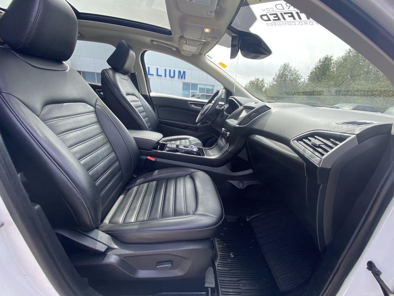 2020 Ford Edge SEL Photo