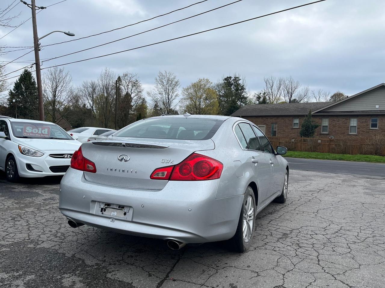 2010 Infiniti G37 4dr x AWD Photo