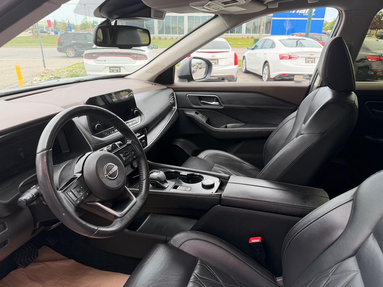 2023 Nissan Rogue Platinum Photo
