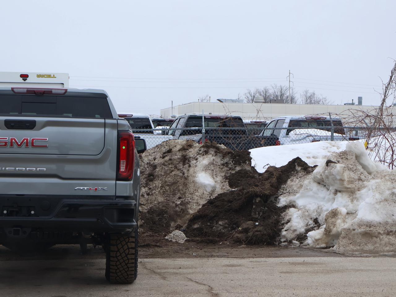 2026 GMC Sierra 1500 AT4X Photo