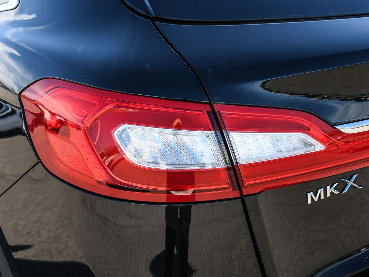 2017 Lincoln MKX AWD 4DR RESERVE Photo