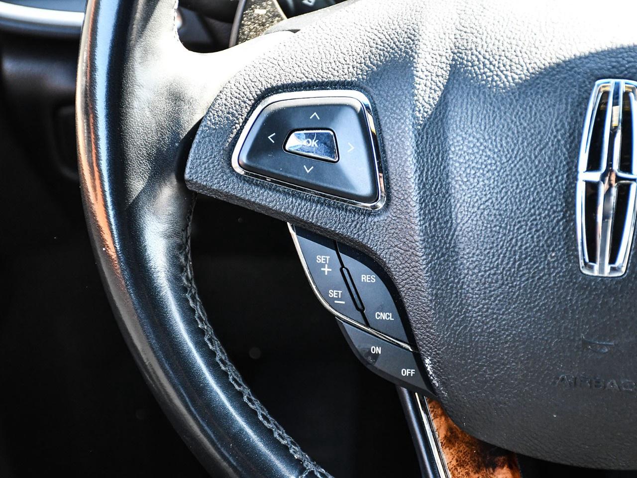 2017 Lincoln MKX AWD 4DR RESERVE Photo
