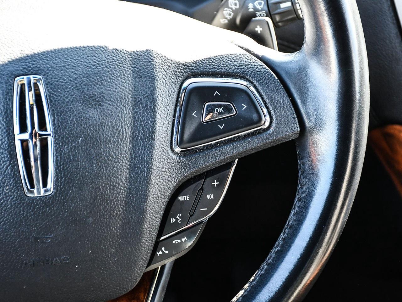 2017 Lincoln MKX AWD 4DR RESERVE Photo