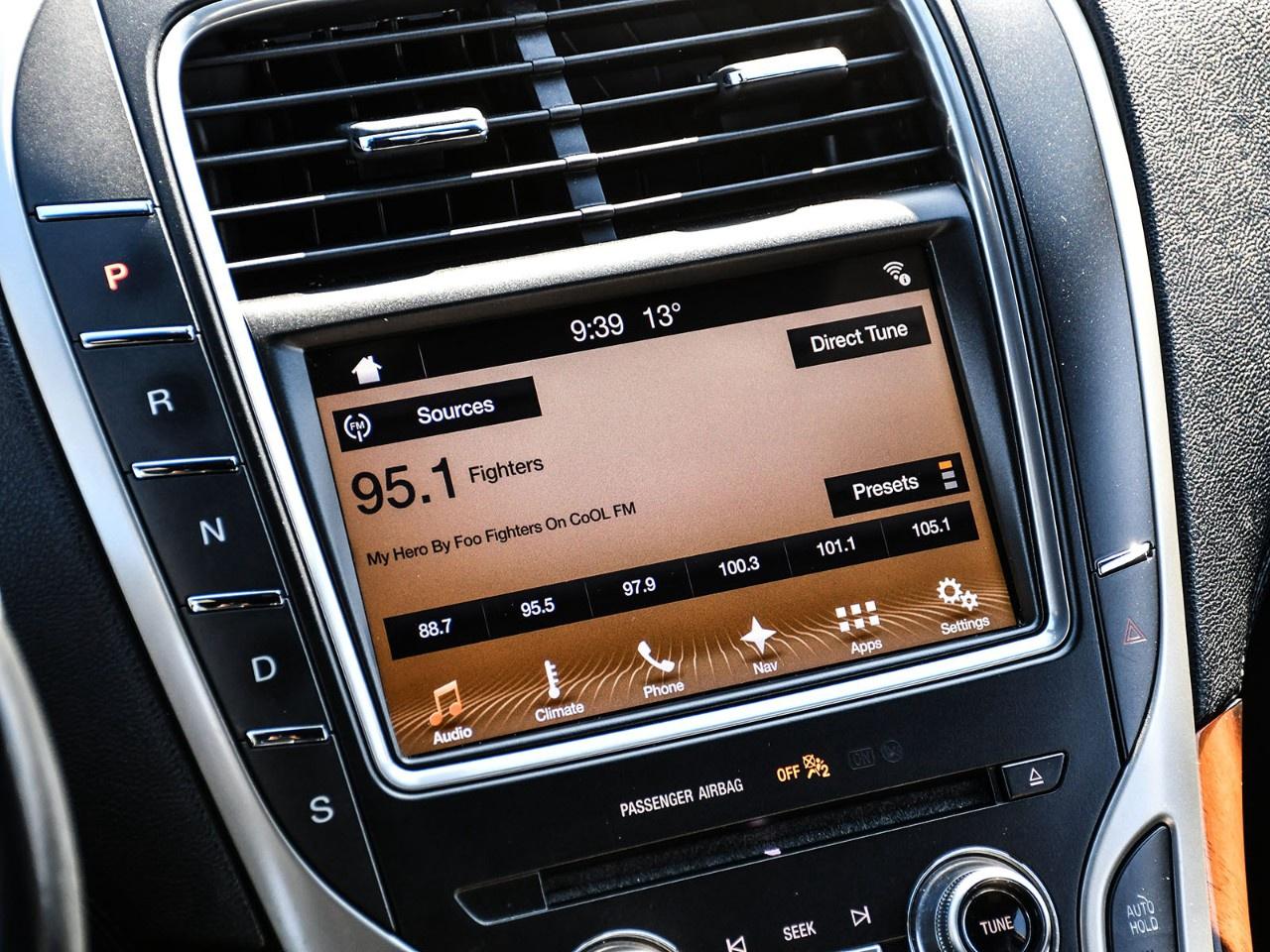 2017 Lincoln MKX AWD 4DR RESERVE Photo
