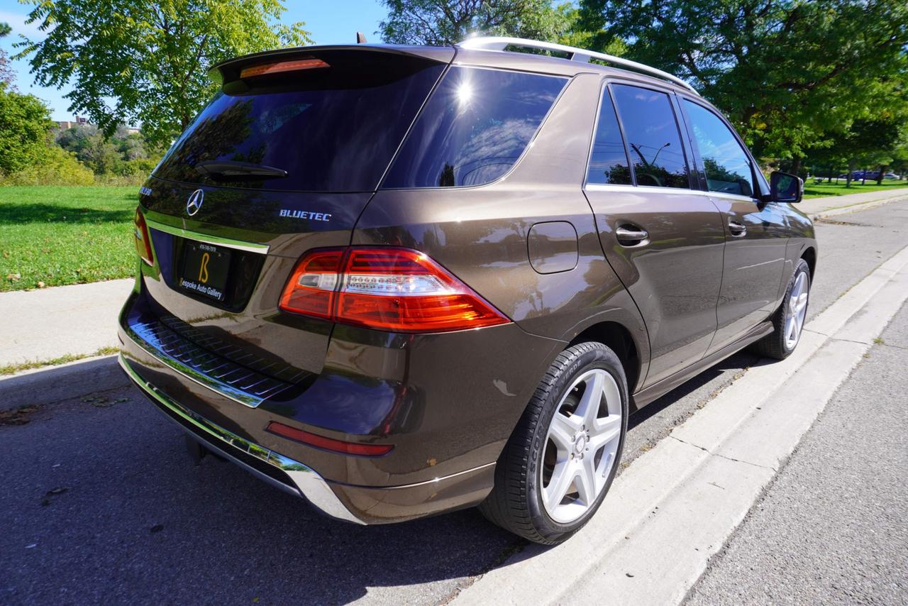 2015 Mercedes-Benz ML-Class ONE OWNER / NO ACCIDENTS / BLUETEC DIESEL / AWD / BUILT TO LAST! Photo