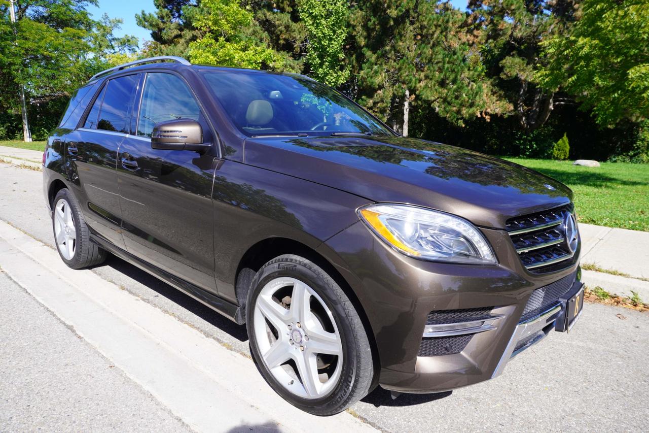 2015 Mercedes-Benz ML-Class ONE OWNER / NO ACCIDENTS / BLUETEC DIESEL / AWD / BUILT TO LAST! Photo