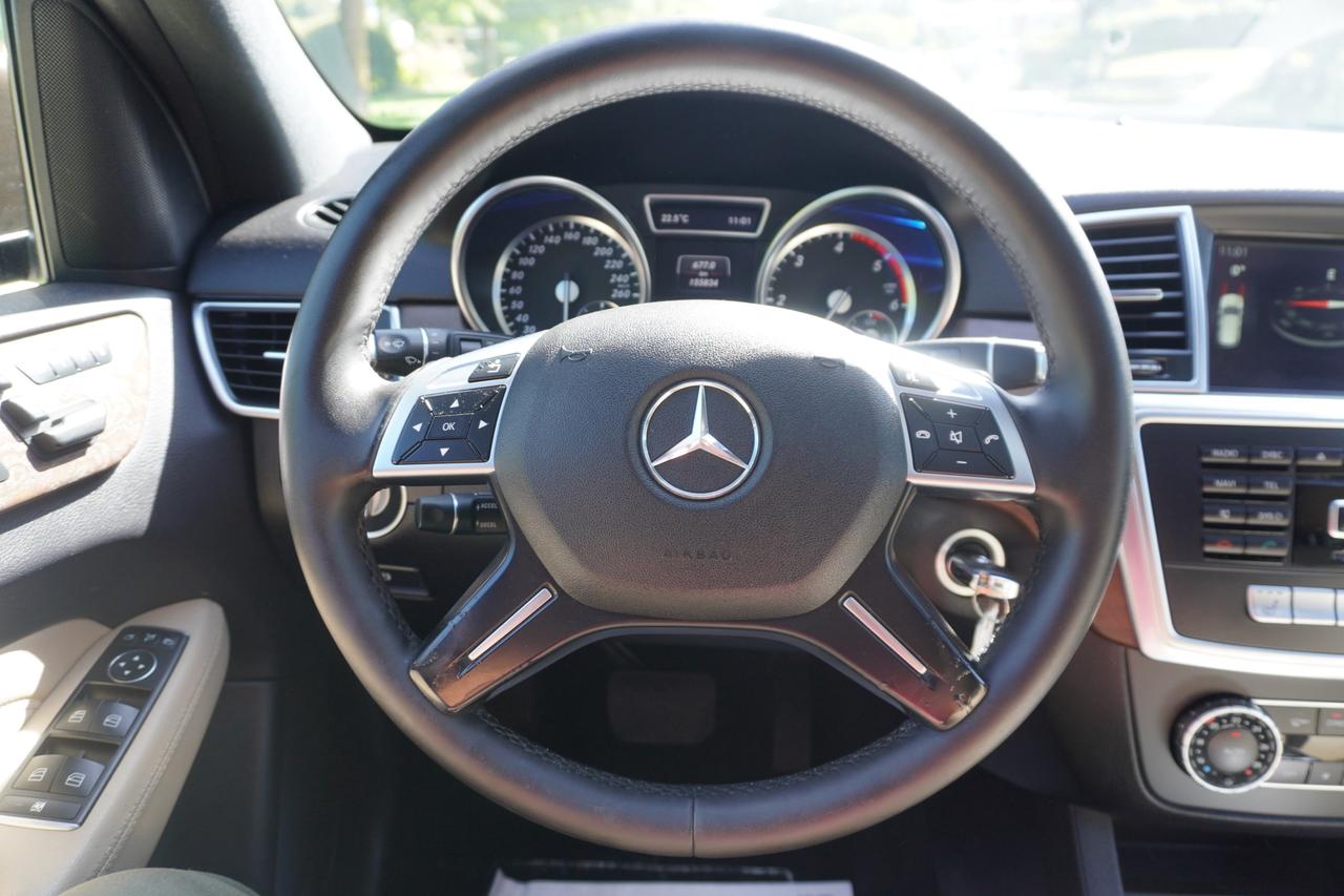 2015 Mercedes-Benz ML-Class ONE OWNER / NO ACCIDENTS / BLUETEC DIESEL / AWD / BUILT TO LAST! Photo