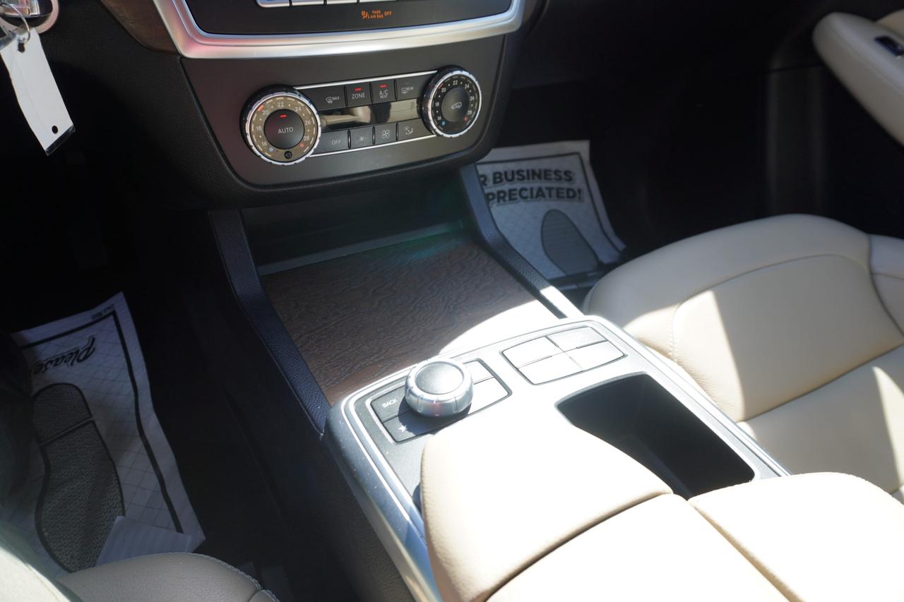 2015 Mercedes-Benz ML-Class ONE OWNER / NO ACCIDENTS / BLUETEC DIESEL / AWD / BUILT TO LAST! Photo