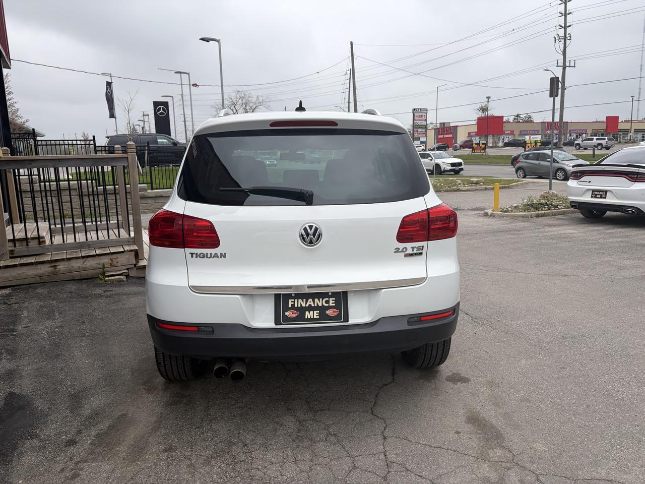 2017 Volkswagen Tiguan COMFORTLINE Photo3