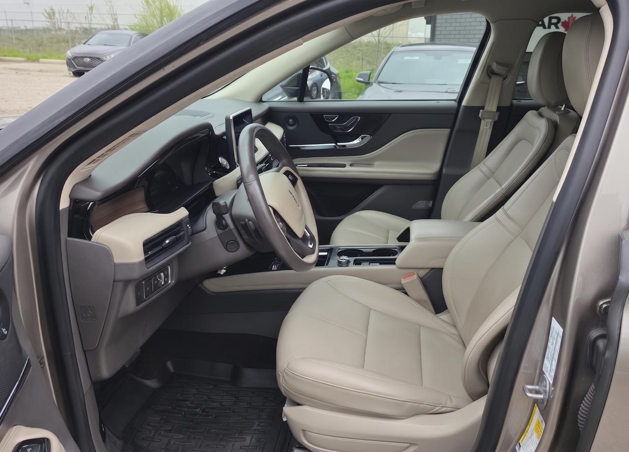 2021 Lincoln Corsair RESERVE / NO ACCIDENTS / LEATHER / PANO ROOF / NAV Photo3