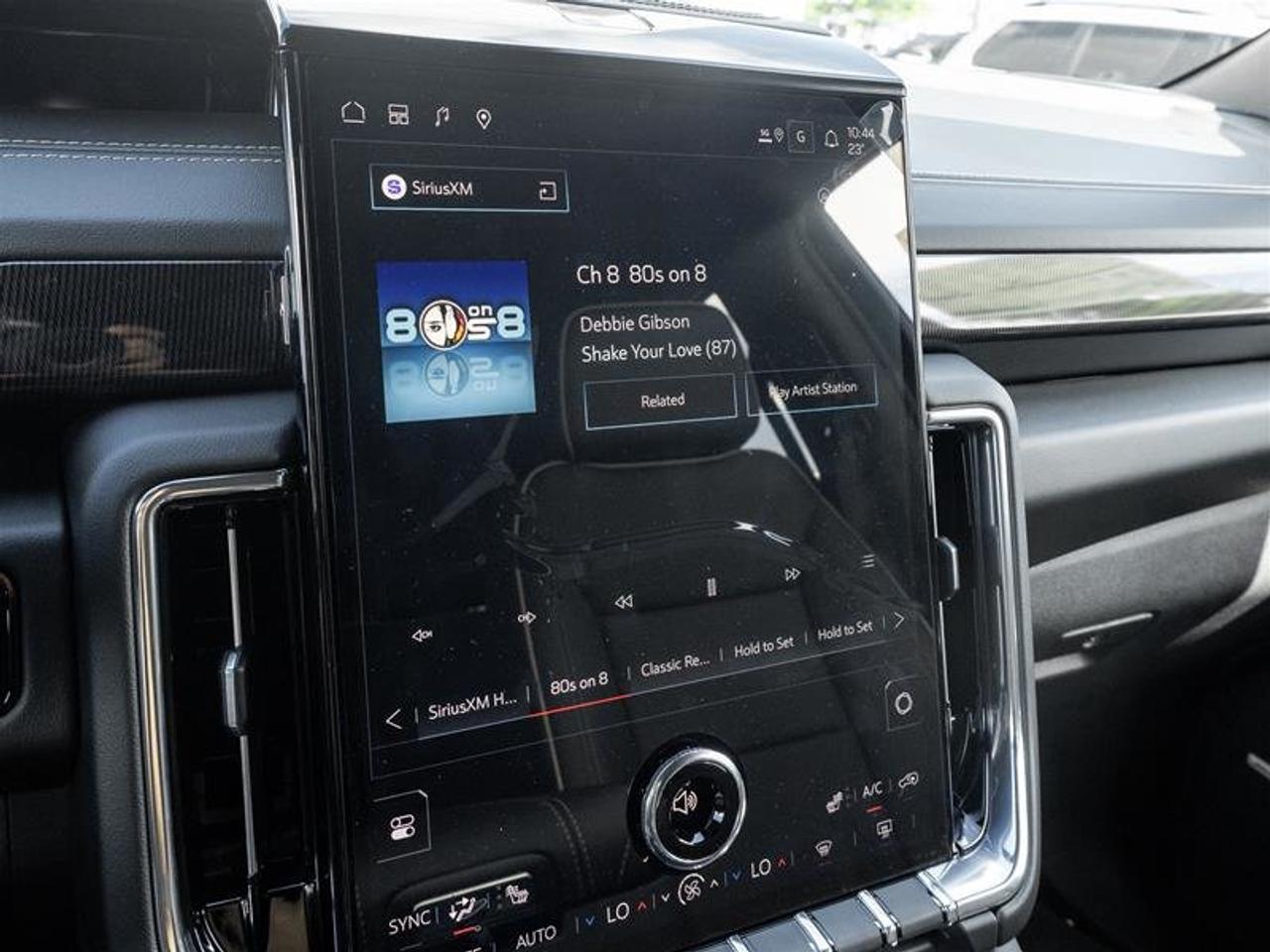 2026 GMC Yukon XL Elevation Photo