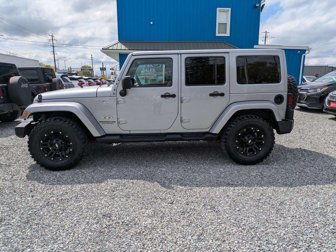 2016 Jeep Wrangler 4WD 4DR SAHARA Photo1