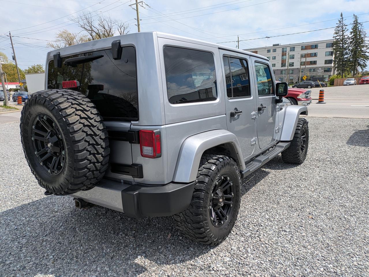 2016 Jeep Wrangler 4WD 4DR SAHARA Photo4