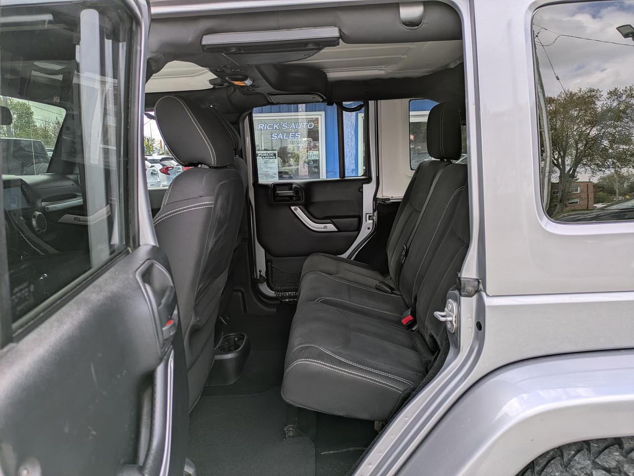 2016 Jeep Wrangler 4WD 4DR SAHARA Photo