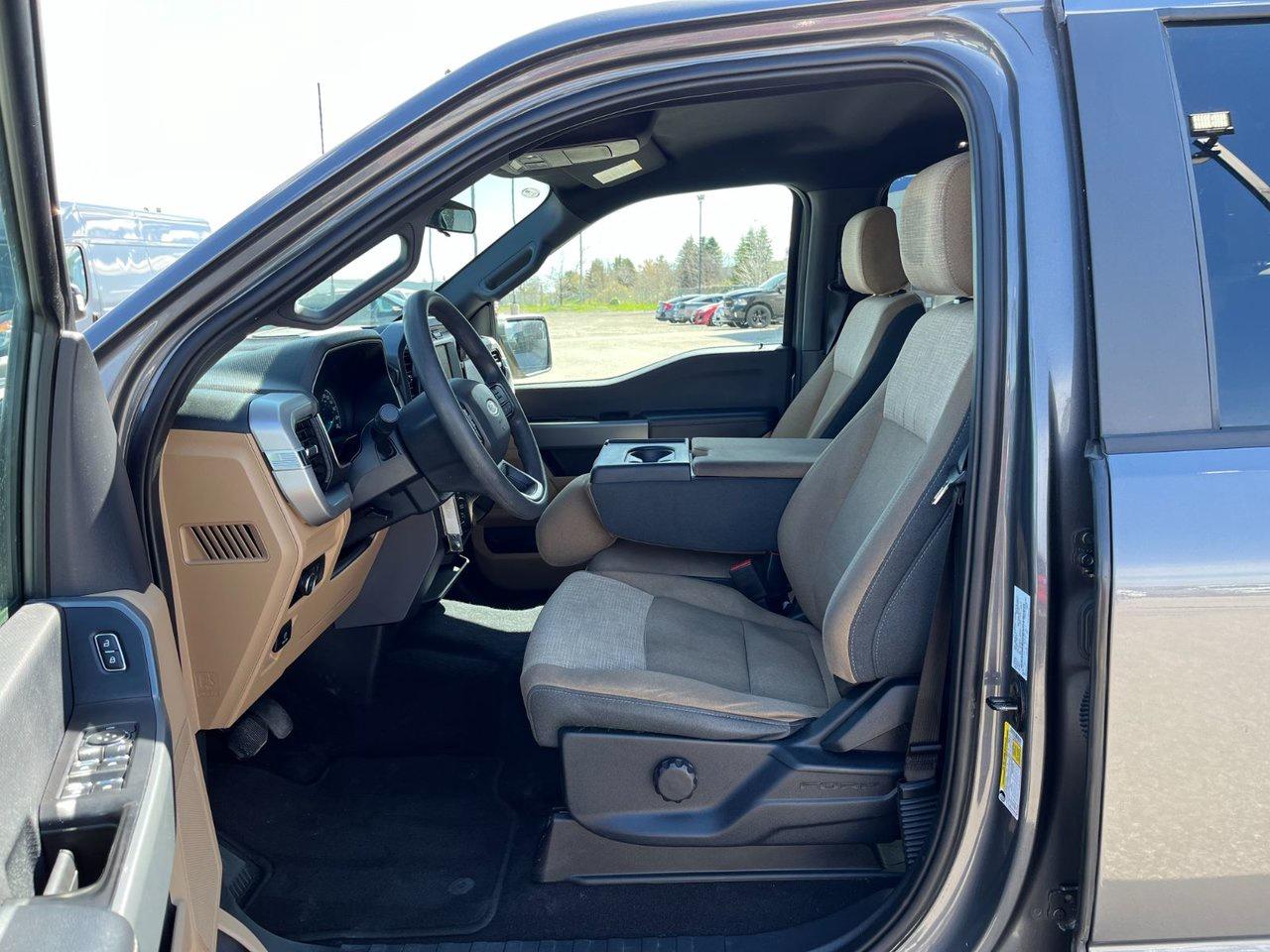 2023 Ford F-150 XLT 4WD SuperCrew 5.5' Box Photo