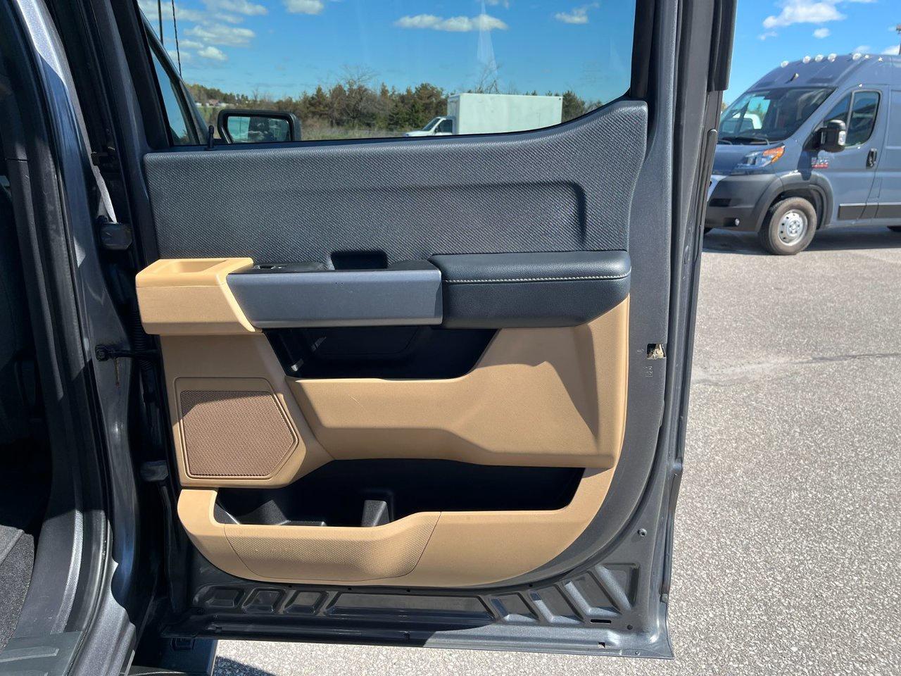 2023 Ford F-150 XLT 4WD SuperCrew 5.5' Box Photo