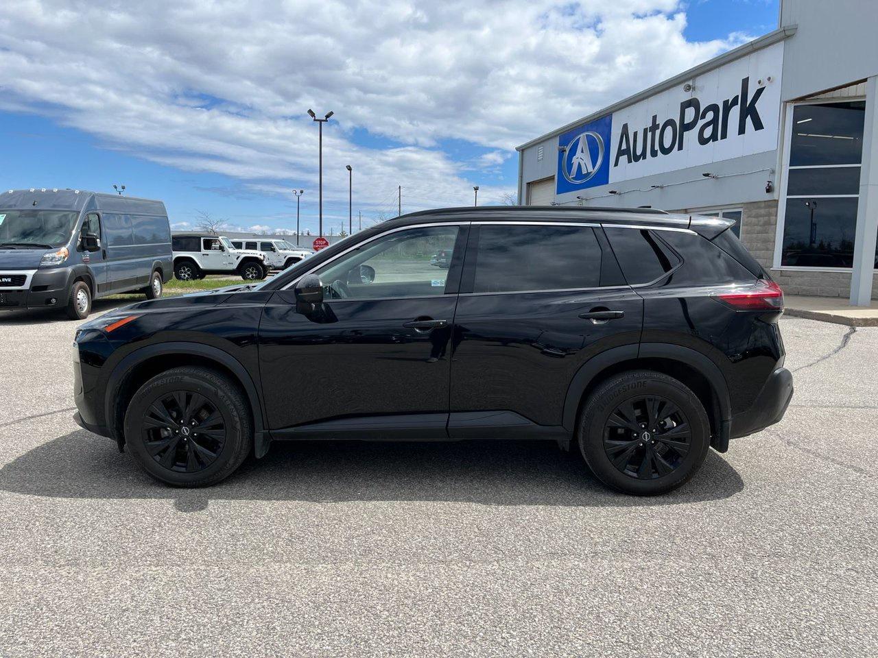 2023 Nissan Rogue AWD SV Midnight Edition Photo