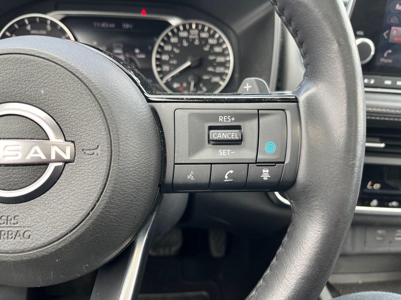 2023 Nissan Rogue AWD SV Midnight Edition Photo