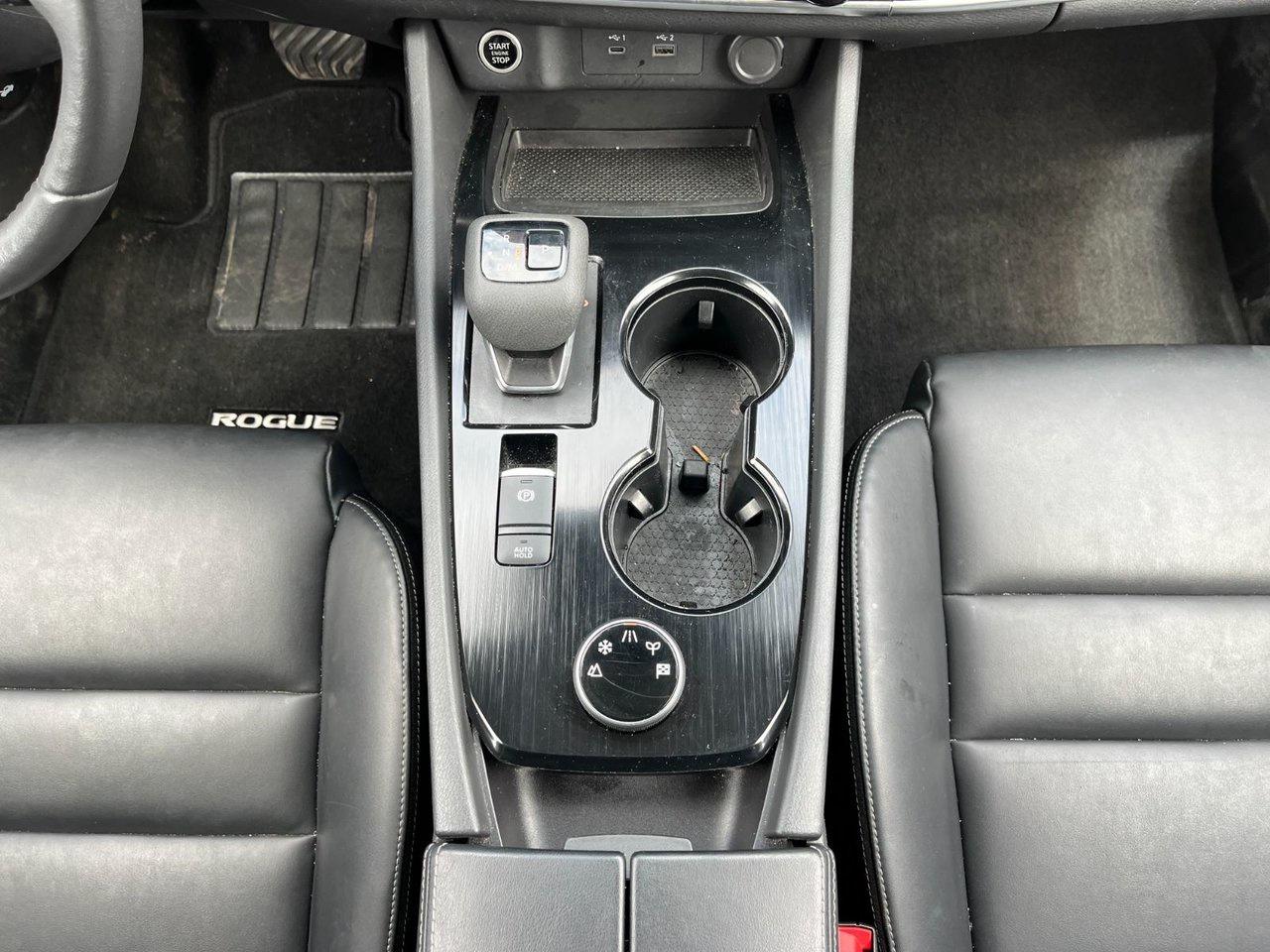 2023 Nissan Rogue AWD SV Midnight Edition Photo