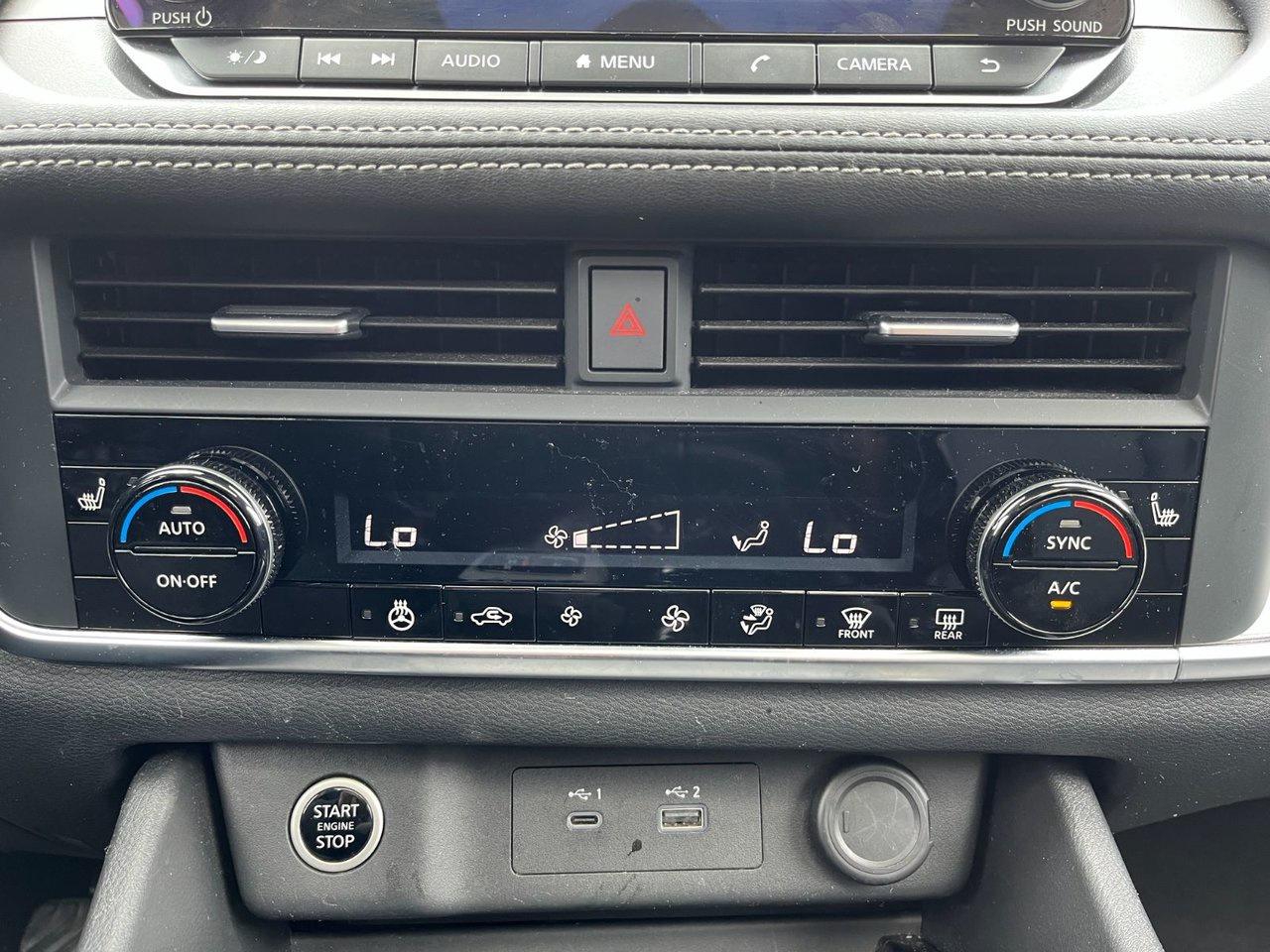 2023 Nissan Rogue AWD SV Midnight Edition Photo