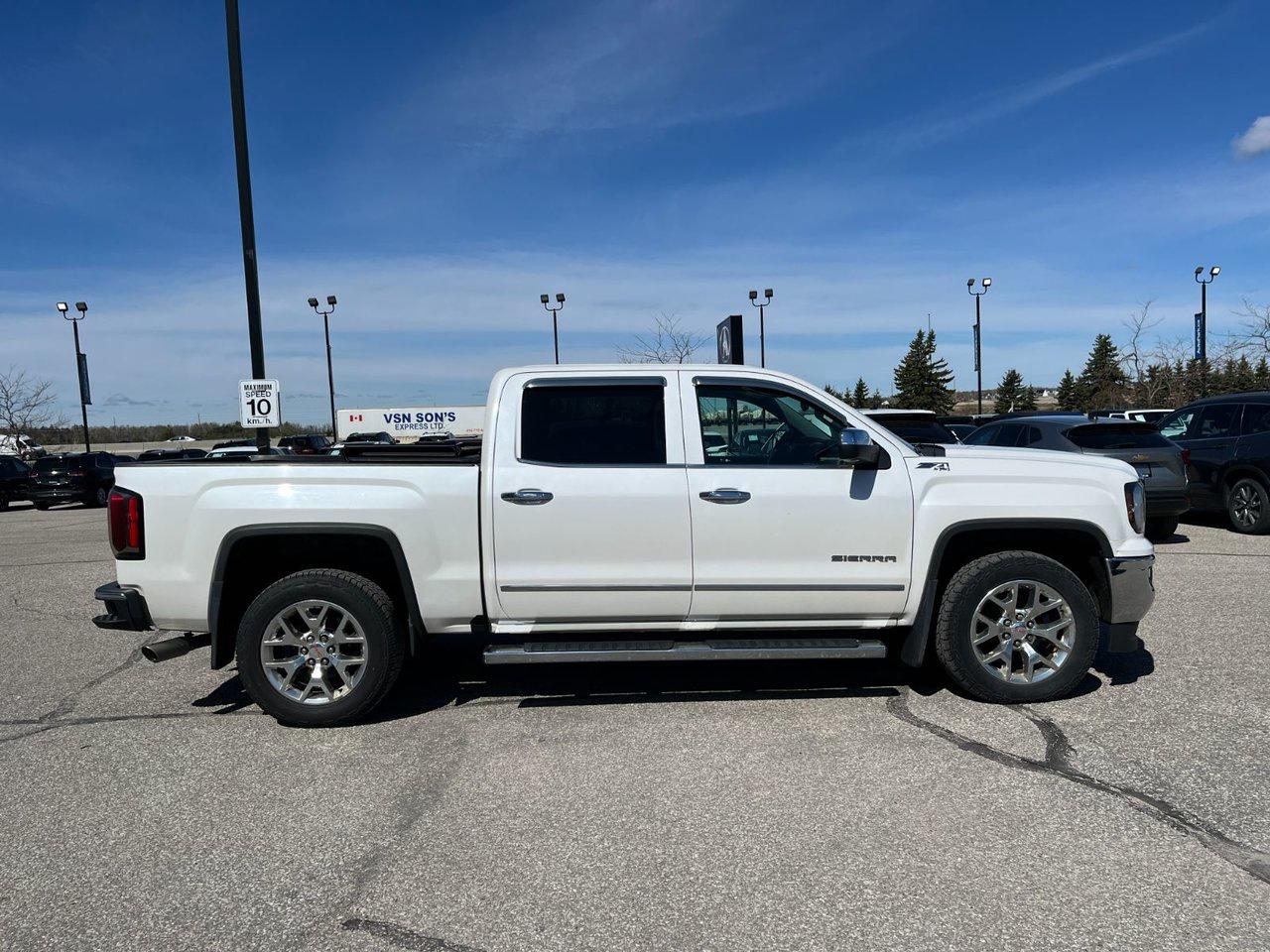 2017 GMC Sierra 1500 4WD Crew Cab 143.5 SLT Photo4