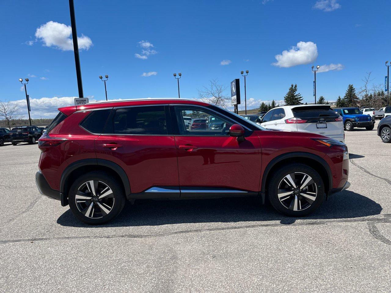 2023 Nissan Rogue AWD Platinum Photo4