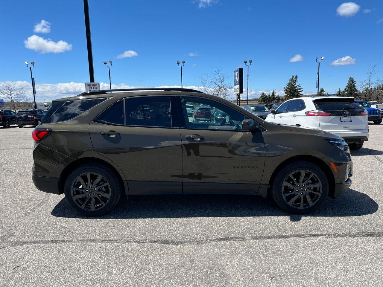 2023 Chevrolet Equinox AWD 4dr RS Photo