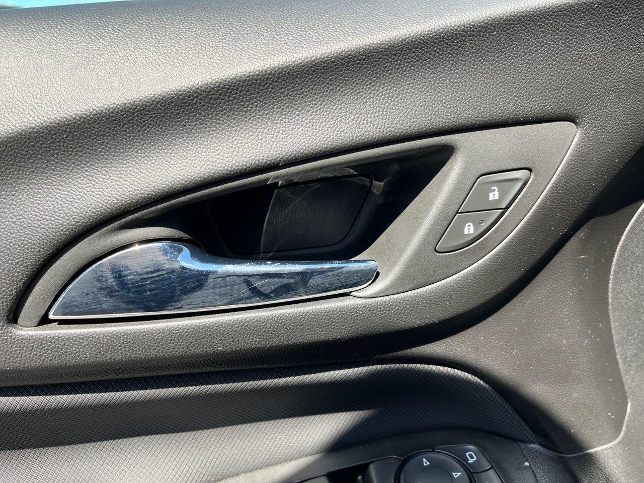 2023 Chevrolet Equinox AWD 4dr RS Photo