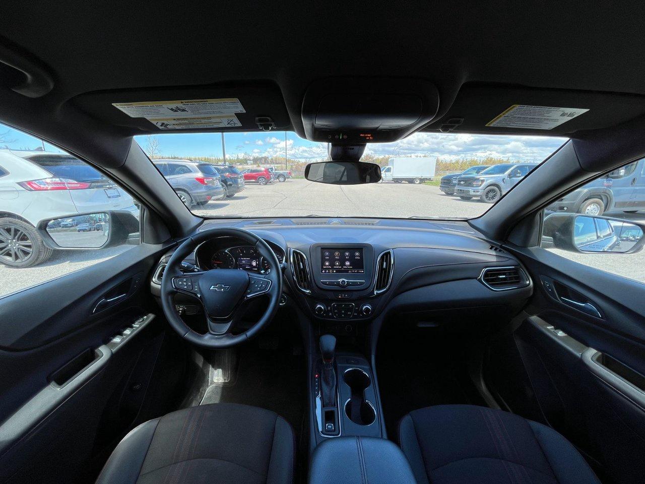 2023 Chevrolet Equinox AWD 4dr RS Photo