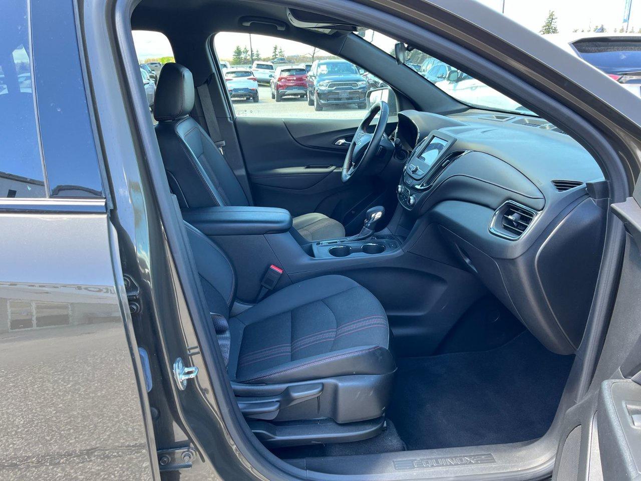 2023 Chevrolet Equinox AWD 4dr RS Photo