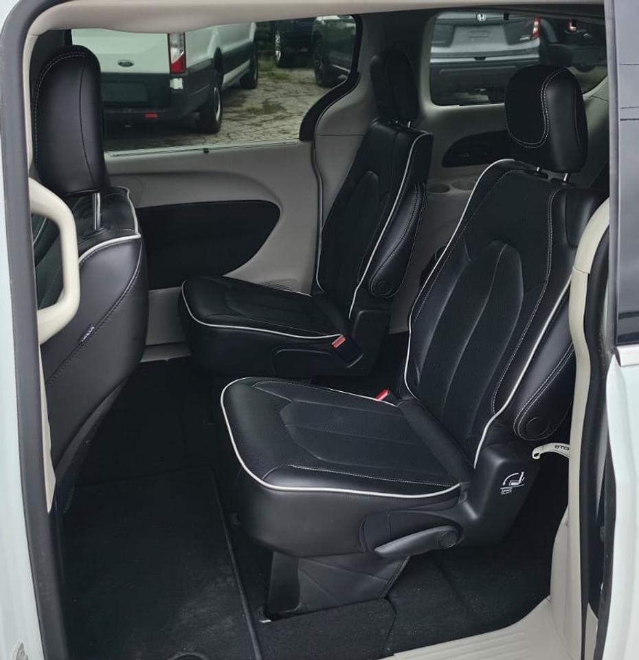 2022 Chrysler Pacifica LIMITED / NO ACCIDENTS / PANO ROOF / LEATHER / NAV Photo4