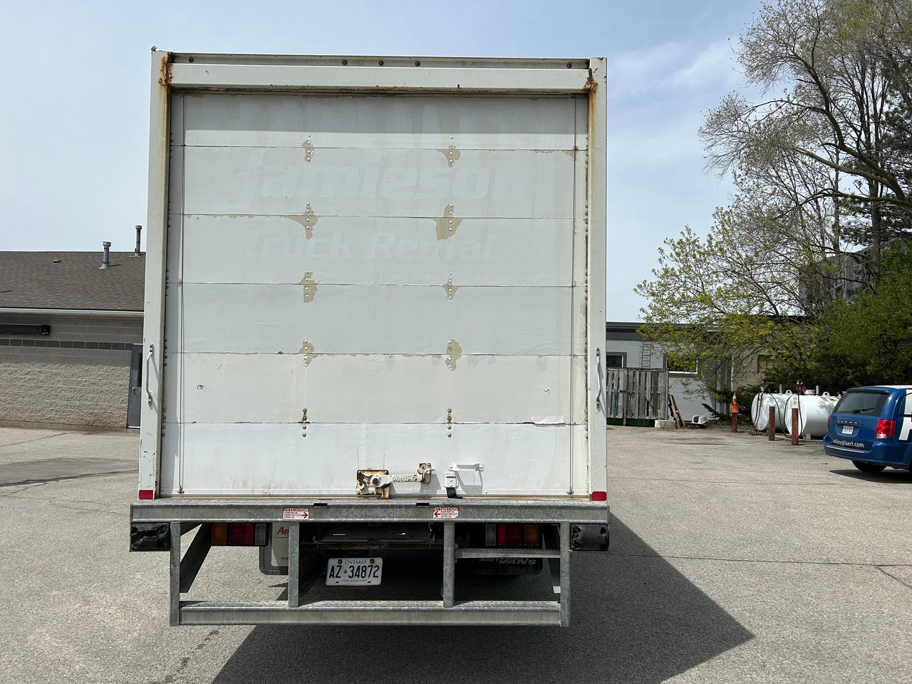 2020 Hino 195 20' with ramp Photo2