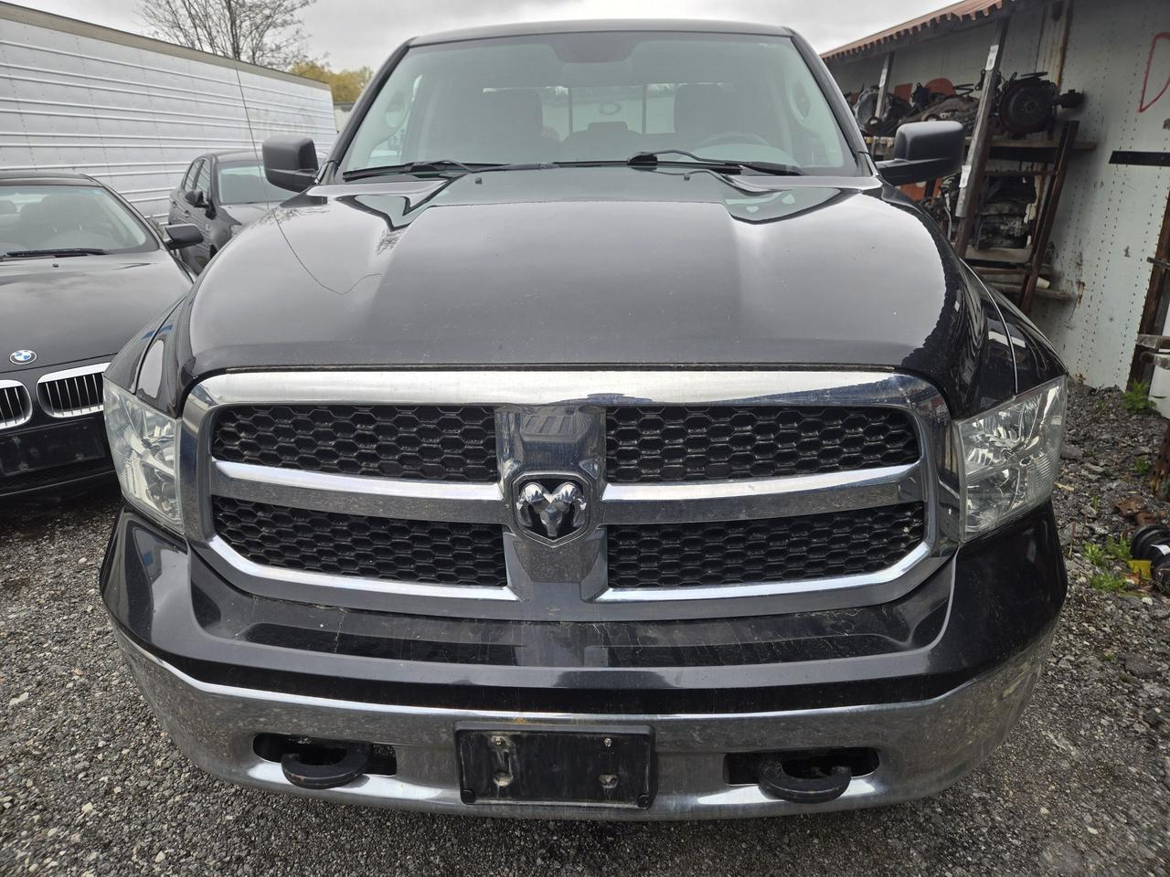 2016 RAM 1500 SLT - Photo #2
