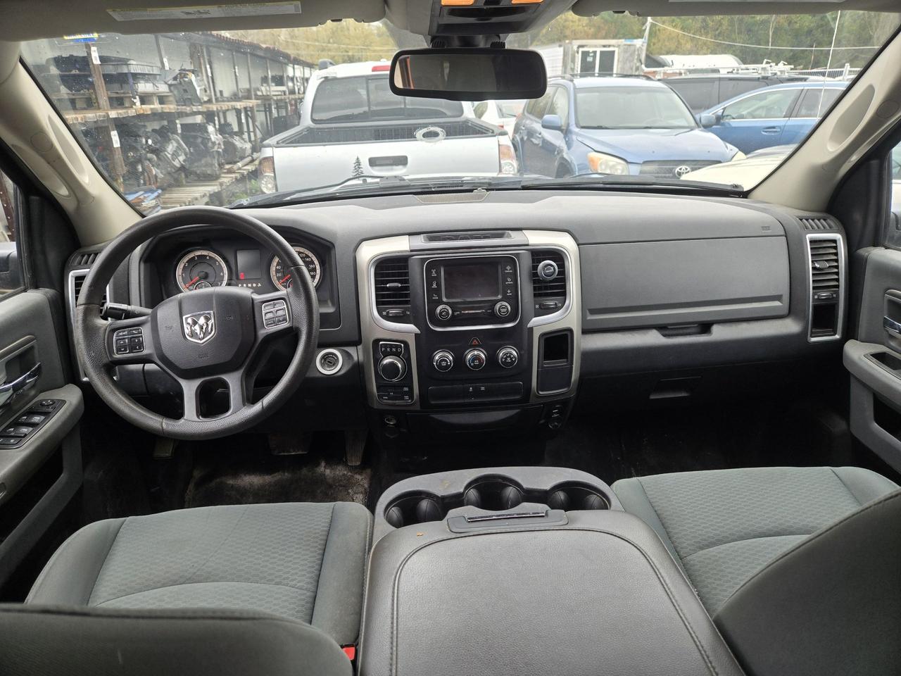 2016 RAM 1500 SLT - Photo #8