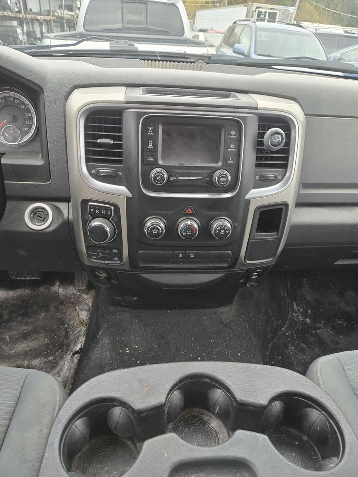 2016 RAM 1500 SLT Photo