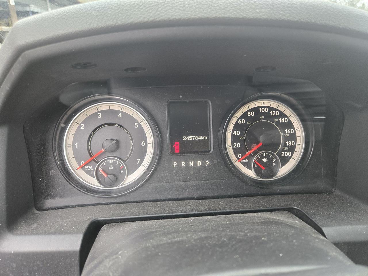 2016 RAM 1500 SLT - Photo #10
