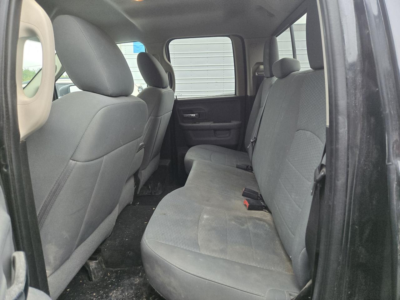2016 RAM 1500 SLT - Photo #12