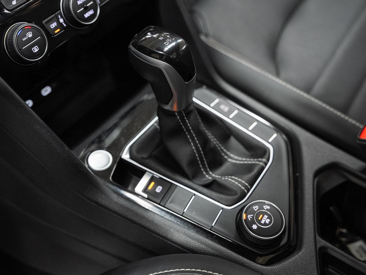 2022 Volkswagen Taos HIGHLINE AWD | Nav | Leather | Panoroof | CarPlay Photo