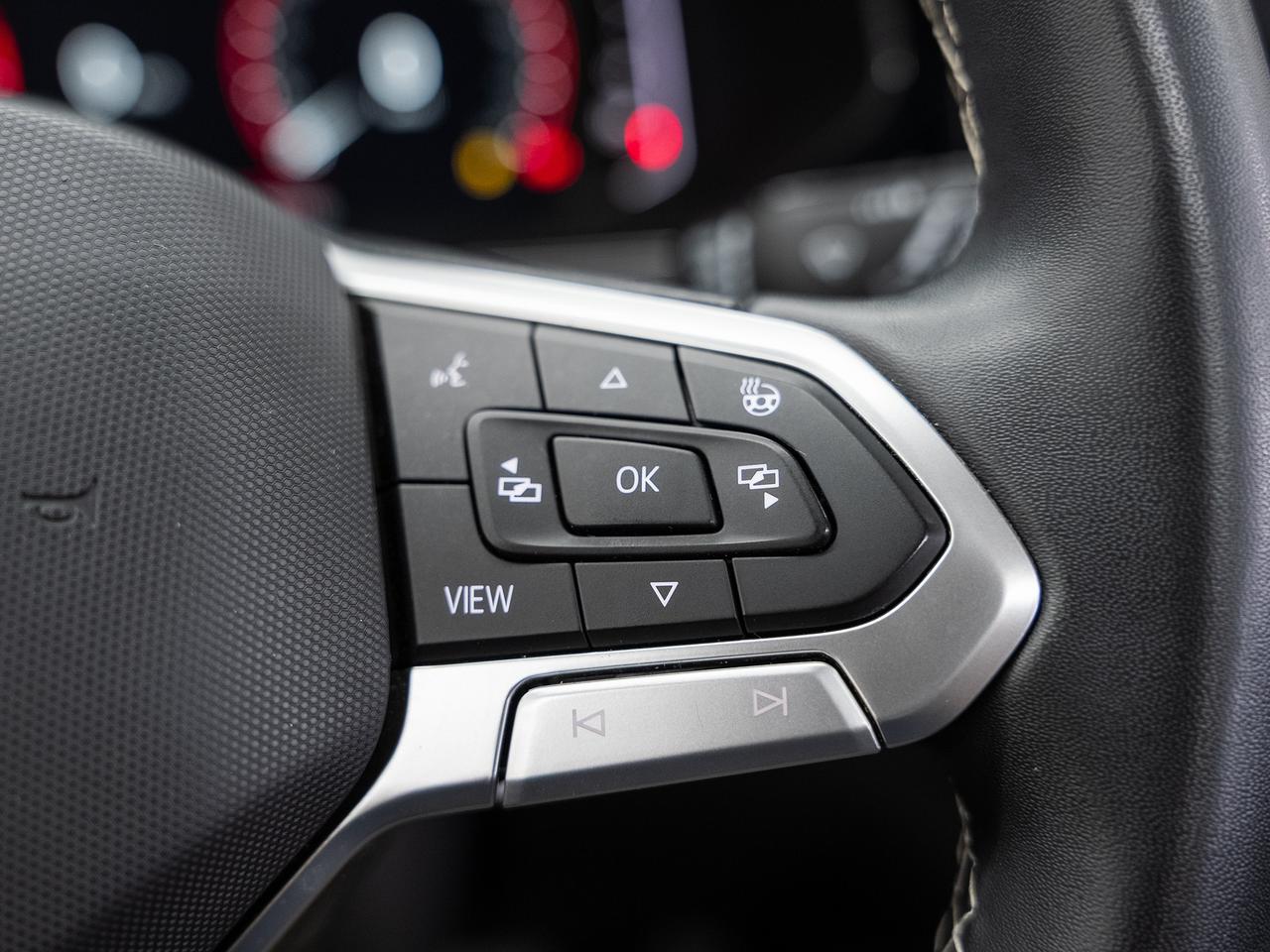 2022 Volkswagen Taos HIGHLINE AWD | Nav | Leather | Panoroof | CarPlay Photo