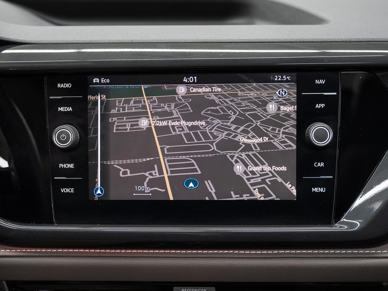 2022 Volkswagen Taos HIGHLINE AWD | Nav | Leather | Panoroof | CarPlay Photo