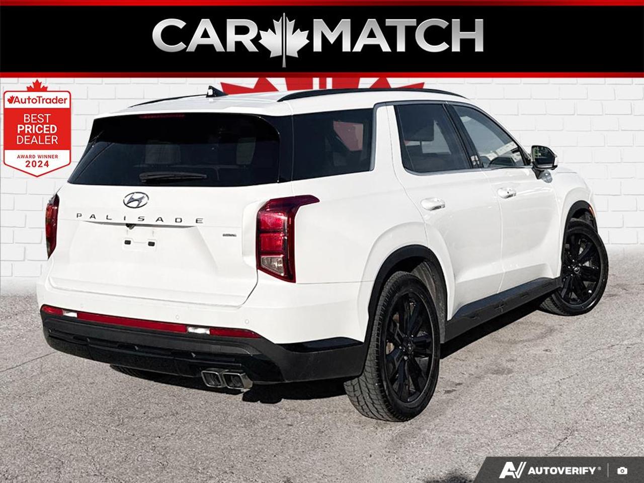 2024 Hyundai PALISADE URBAN / NO ACCIDENTS / LEATHER / NAV / ROOF / AWD Photo4