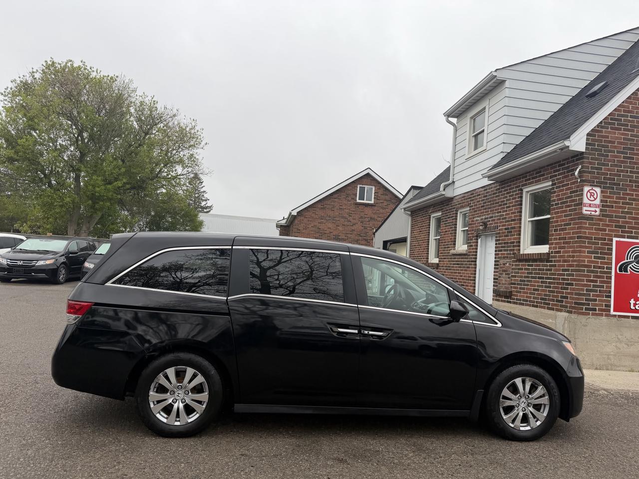 2015 Honda Odyssey EX  Very Well Maintained | Drives Great Photo