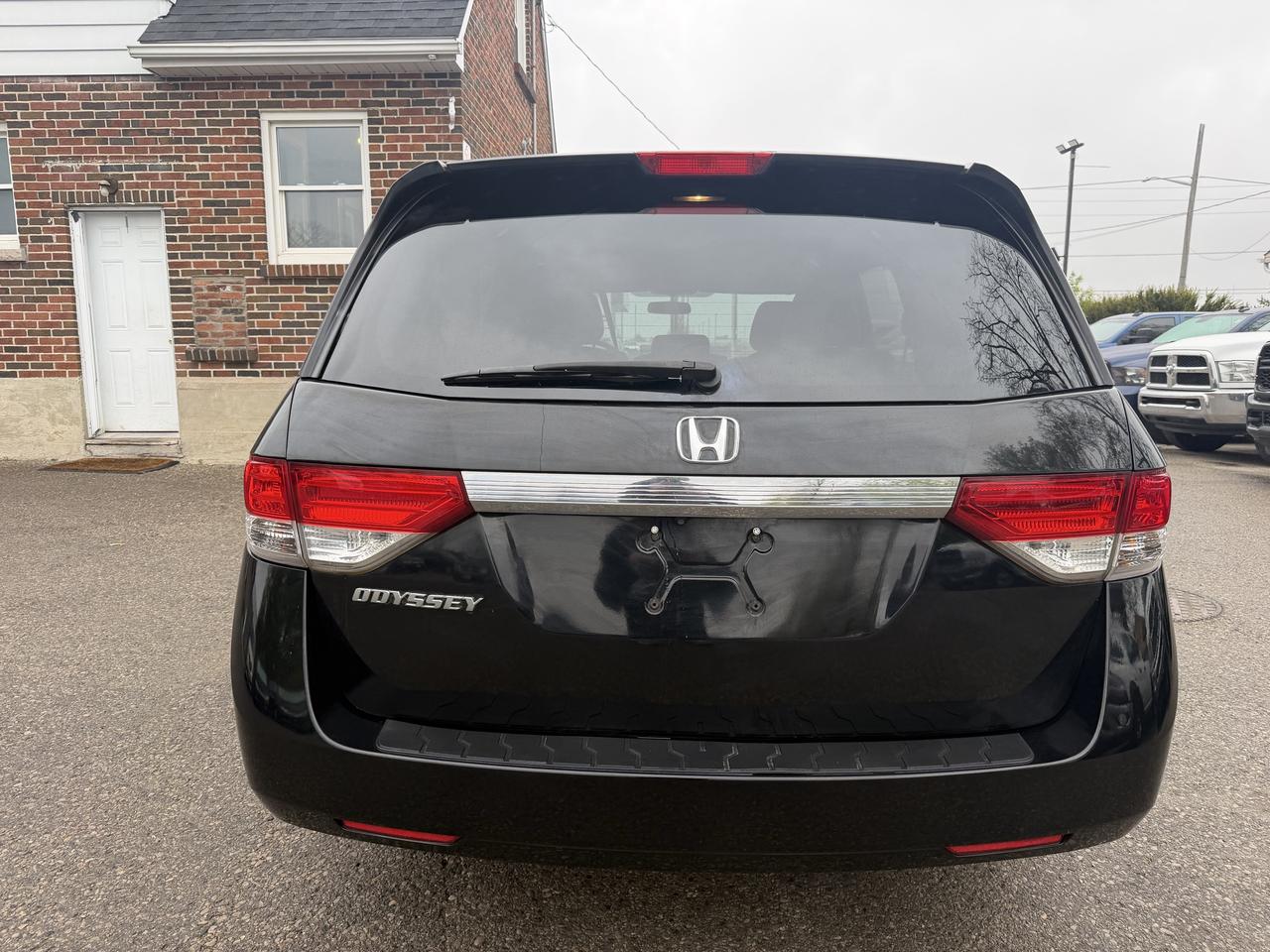 2015 Honda Odyssey EX  Very Well Maintained | Drives Great Photo4