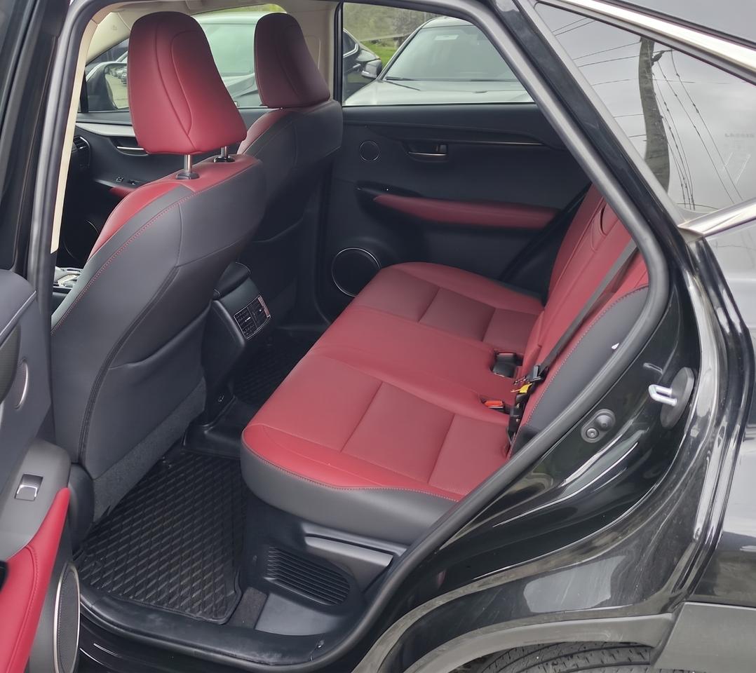 2021 Lexus NX NX300 / NO ACCIDENTS / LEATHER / ROOF / AWD Photo4