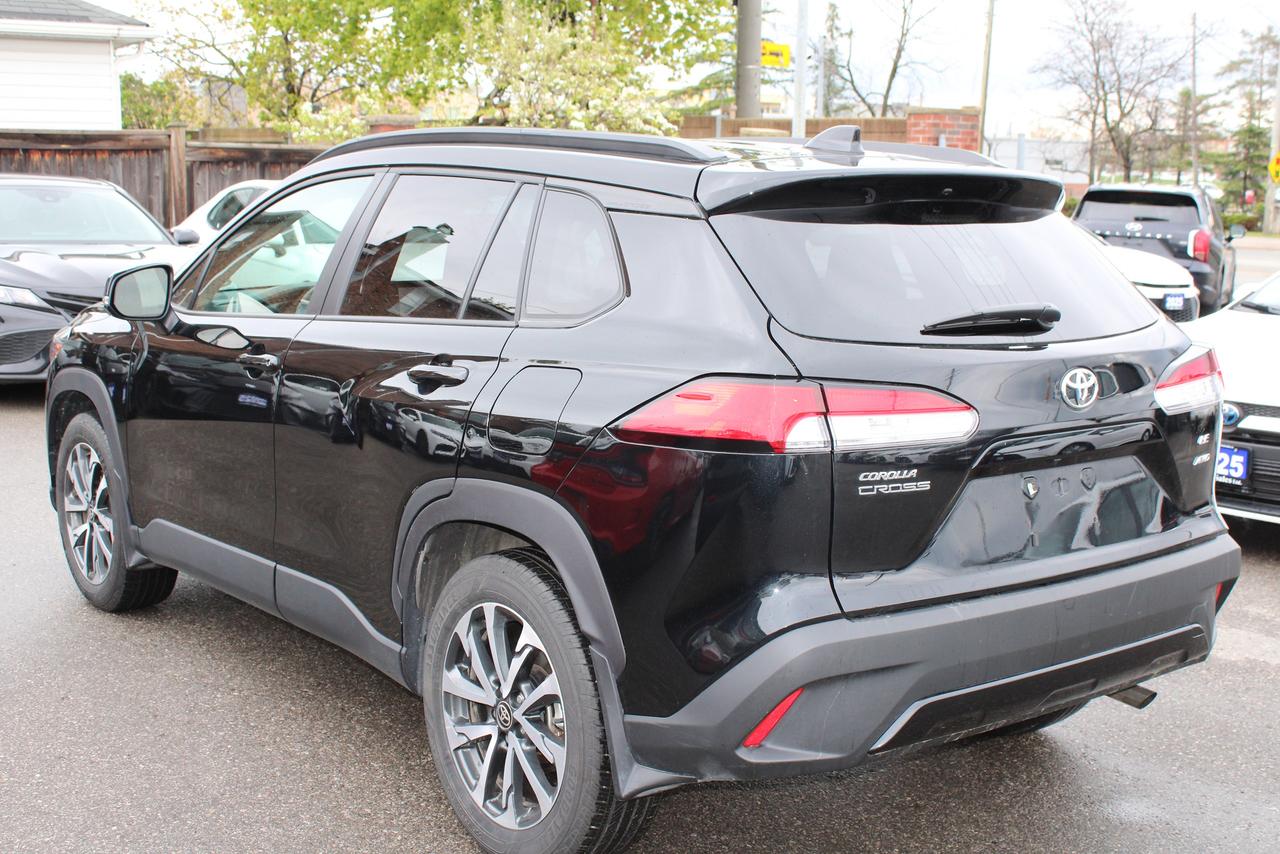 2025 Toyota Corolla Cross LE with sunroof Photo