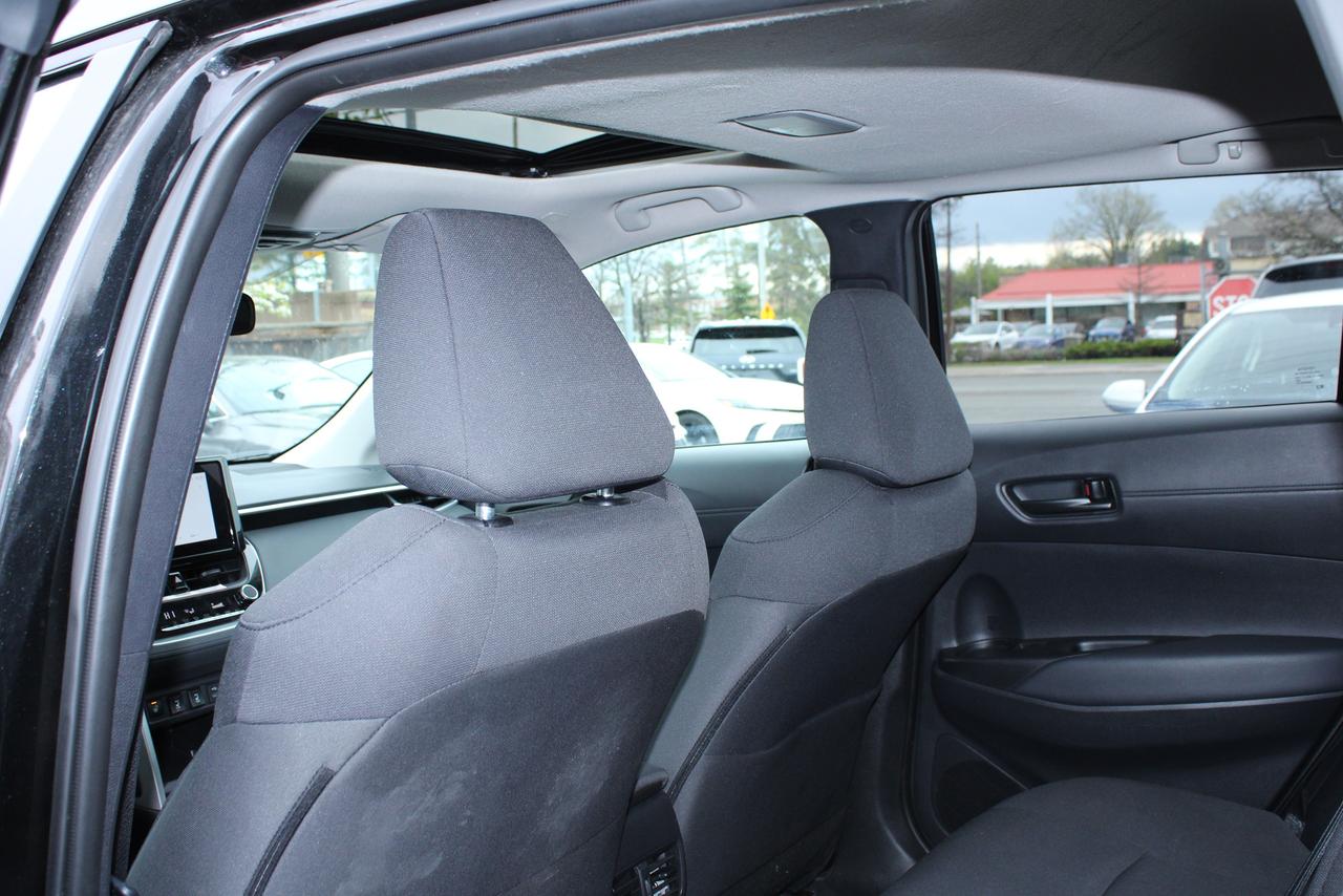 2025 Toyota Corolla Cross LE with sunroof Photo